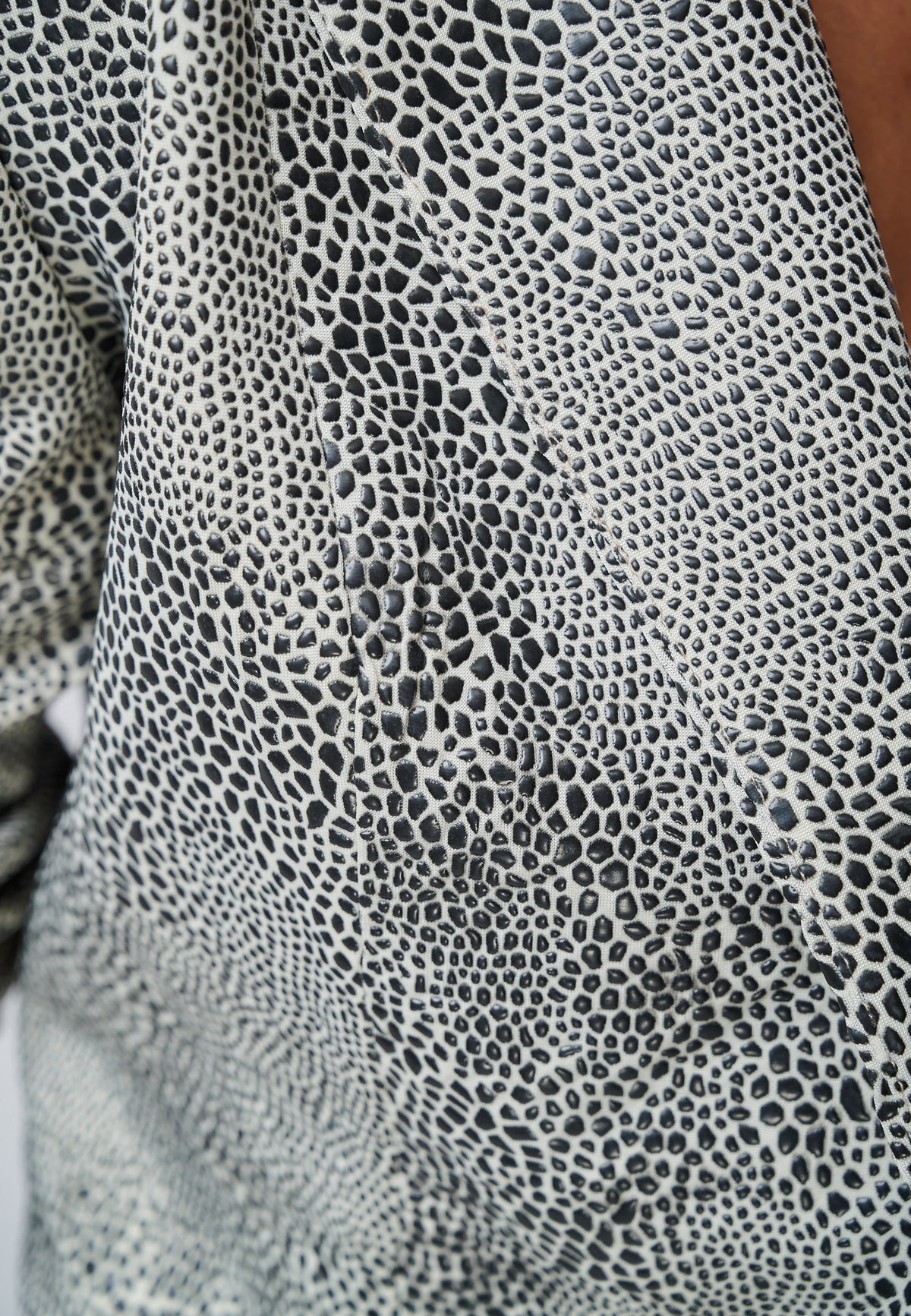 Yan Neo London Delia Black & White Cropped Blazer Jacket Detail Of Fabric