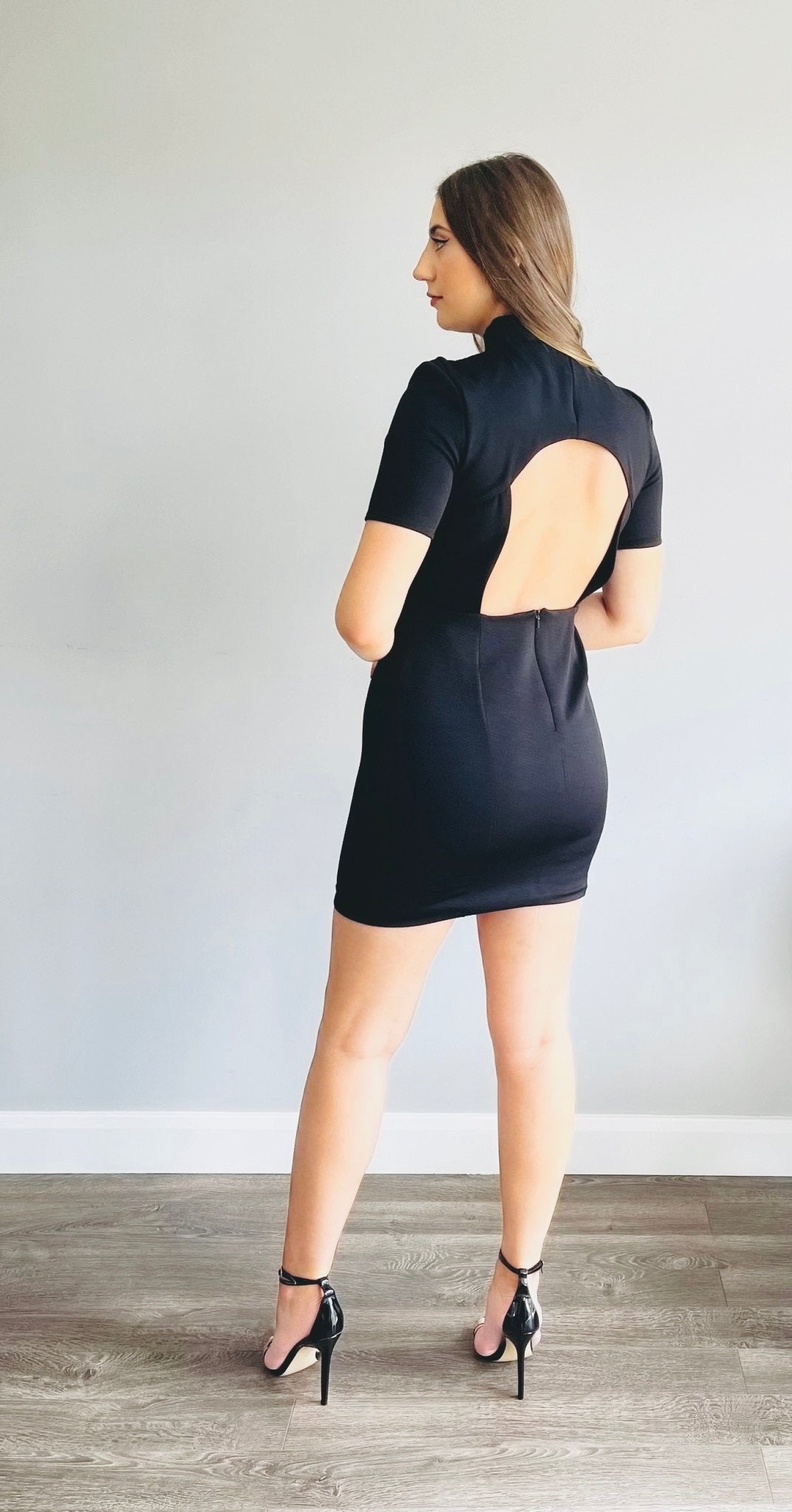 Black backless mini outlet dress